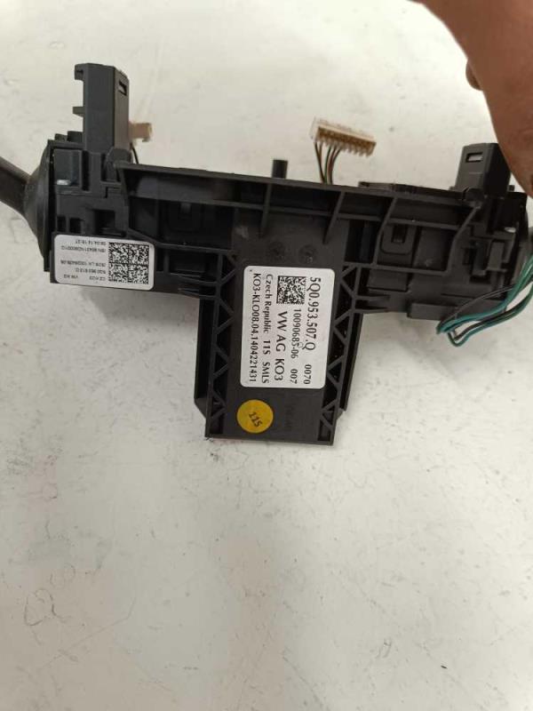 COMMODO VW GOLF 7 - Vue 3